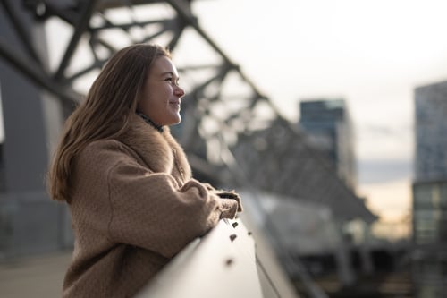 Facebook-annonsering vs. annonsering i lokalaviser - Tillitens kraft