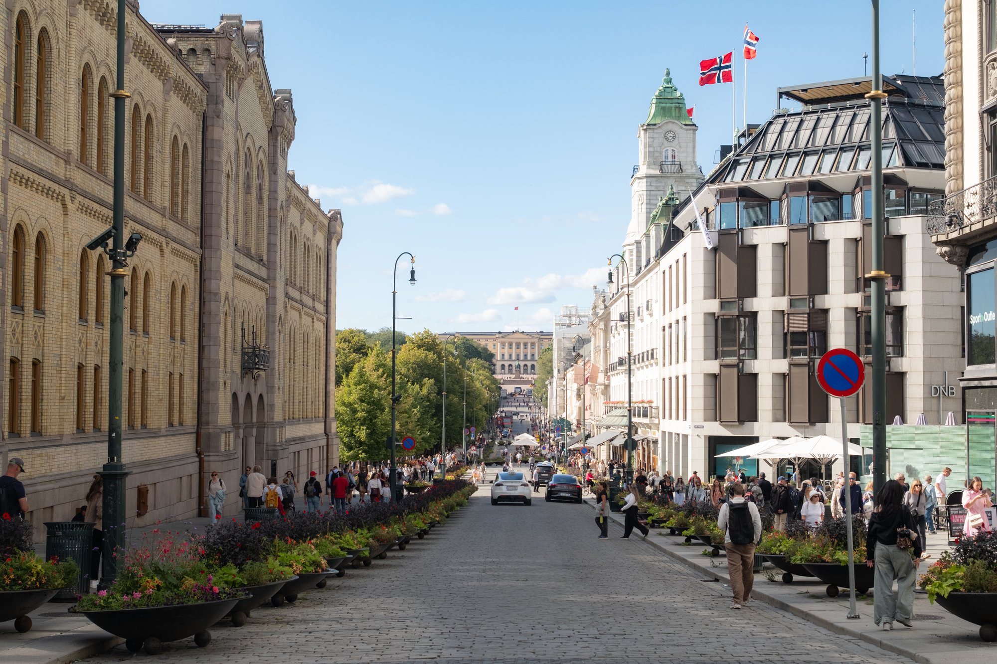 Øvre Karl Johans gate sett mot slottet - Amedia Annonse